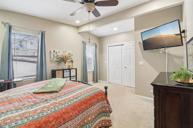 11 Highview Avenue, Fox Lake, IL 60020