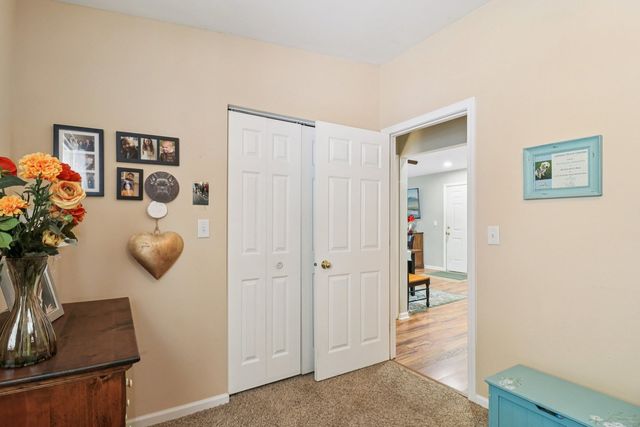 11 Highview Avenue, Fox Lake, IL 60020