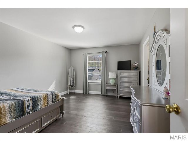 5013 Corisande Woods Drive, Fenton, MO 63026