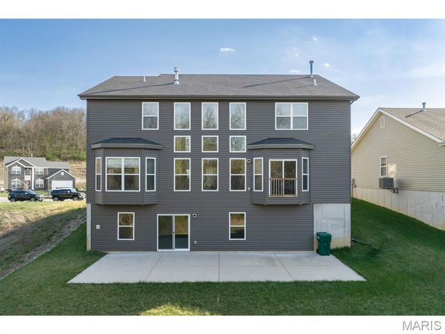 5013 Corisande Woods Drive, Fenton, MO 63026