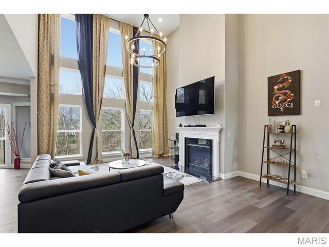 5013 Corisande Woods Drive, Fenton, MO 63026