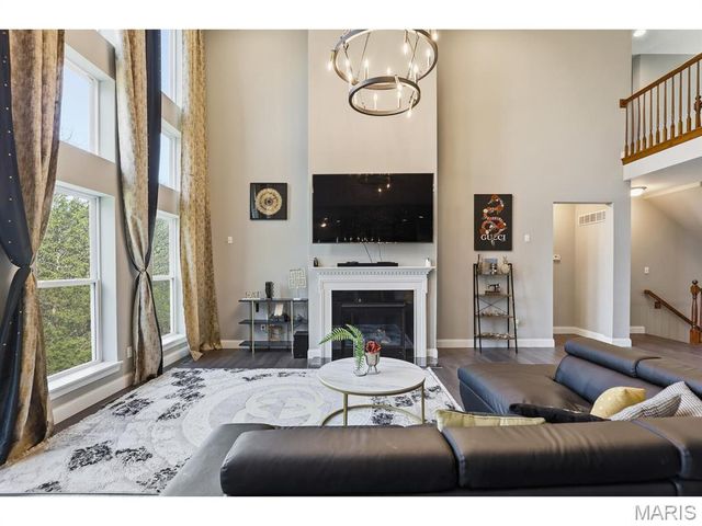 5013 Corisande Woods Drive, Fenton, MO 63026