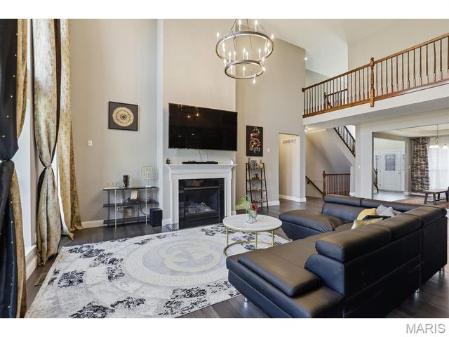 5013 Corisande Woods Drive, Fenton, MO 63026