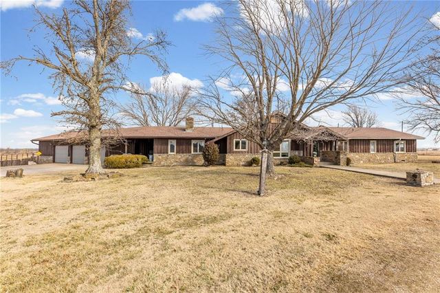 557 U.S. 75 Highway, Yates Center, KS 66783