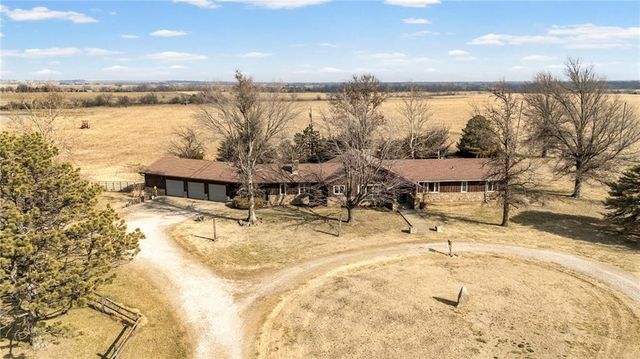 557 U.S. 75 Highway, Yates Center, KS 66783