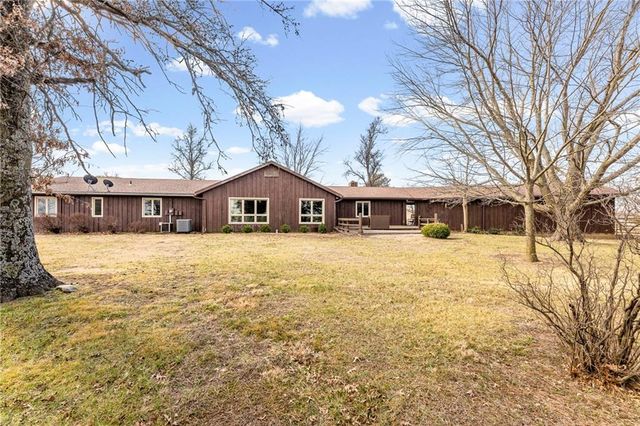 557 U.S. 75 Highway, Yates Center, KS 66783