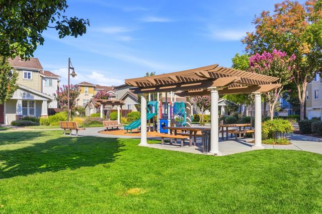 143 Sapphire Lane, Morgan Hill, CA 95037