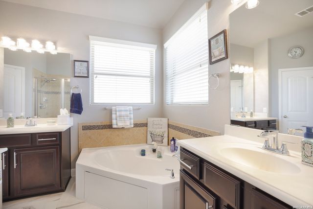 574 Calm Springs, San Antonio, TX 78260