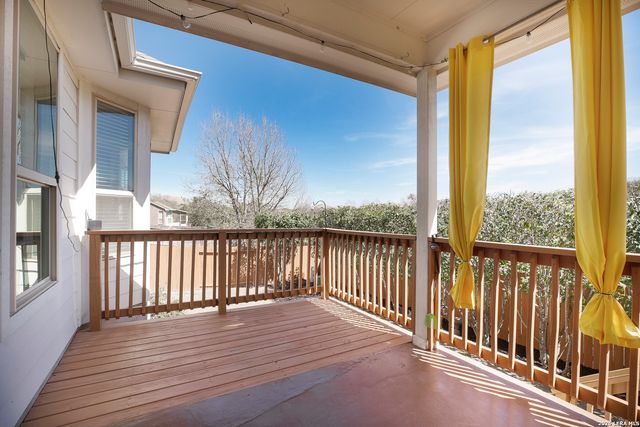 574 Calm Springs, San Antonio, TX 78260