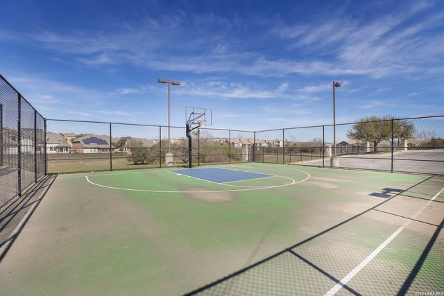 574 Calm Springs, San Antonio, TX 78260