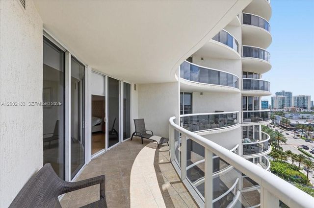 17201 Collins Ave 1107, Sunny Isles Beach, FL 33160
