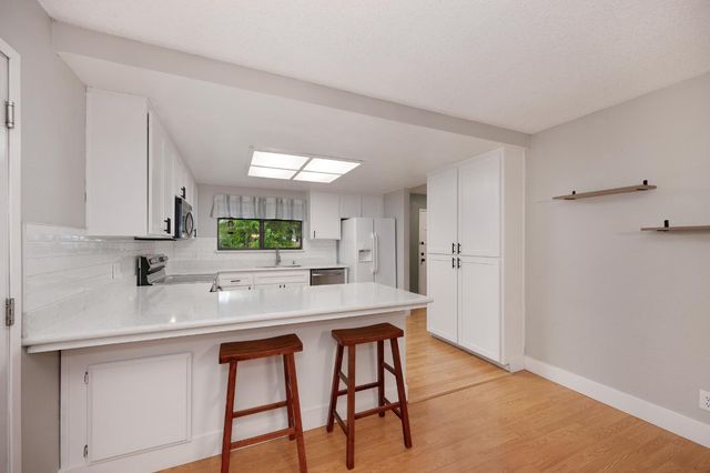 950 Pine Hill Rd, Colfax, CA 95713