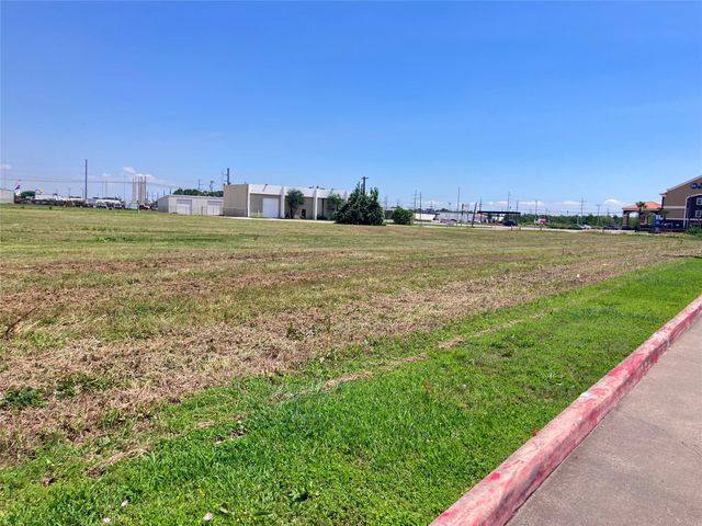 301 Sh 146, Texas City, TX 77591