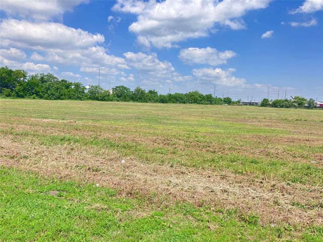 301 Sh 146, Texas City, TX 77591