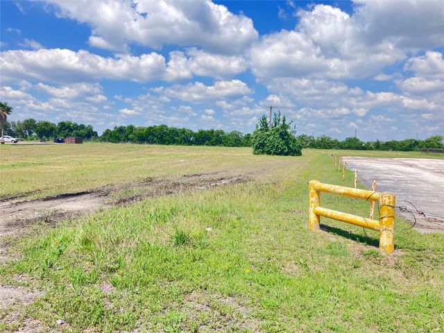 301 Sh 146, Texas City, TX 77591