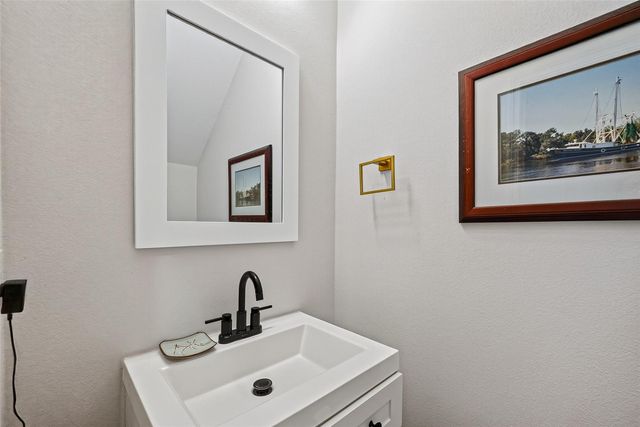4815 Eastland Street, Houston, TX 77028