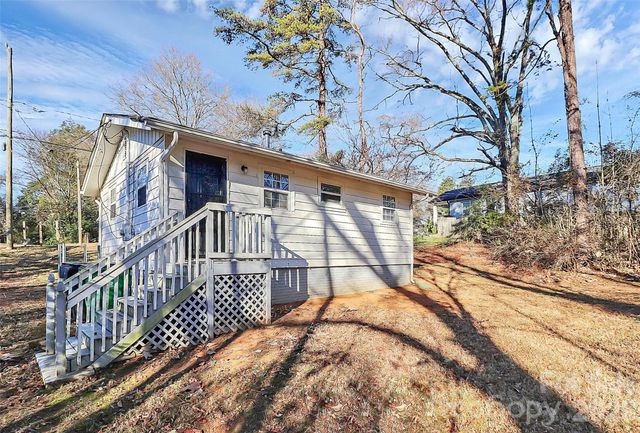 3315 Ross Avenue, Charlotte, NC 28208