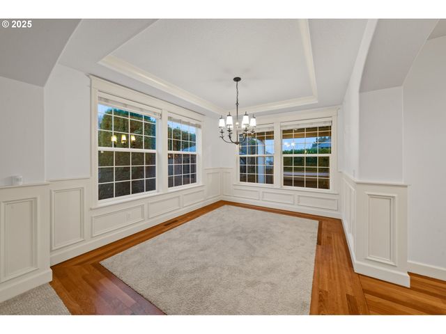 978 N ALDER St, Canby, OR 97013