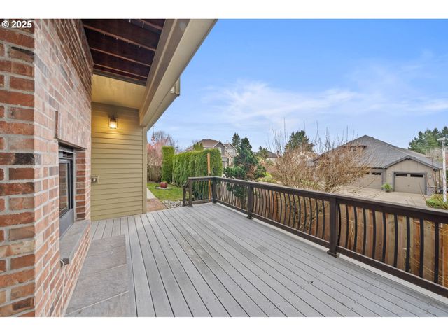 978 N ALDER St, Canby, OR 97013