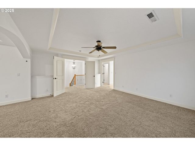 978 N ALDER St, Canby, OR 97013