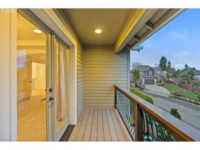 978 N ALDER St, Canby, OR 97013