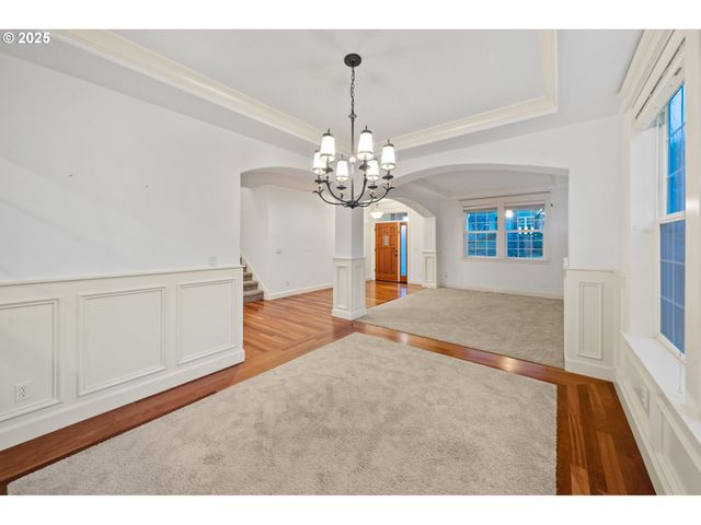 978 N ALDER St, Canby, OR 97013