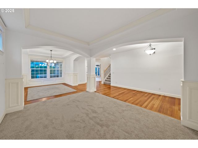 978 N ALDER St, Canby, OR 97013