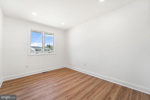 213 HOBART DR, Clementon, NJ 08021