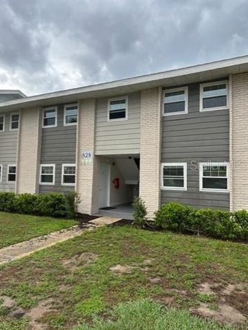 828 SKY LAKE CIRCLE B, Orlando, FL 32809