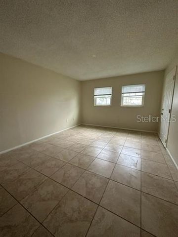 828 SKY LAKE CIRCLE B, Orlando, FL 32809