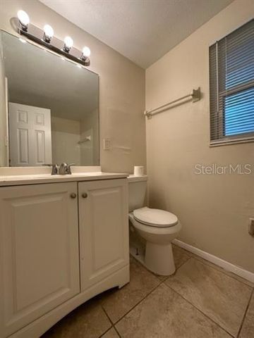 828 SKY LAKE CIRCLE B, Orlando, FL 32809