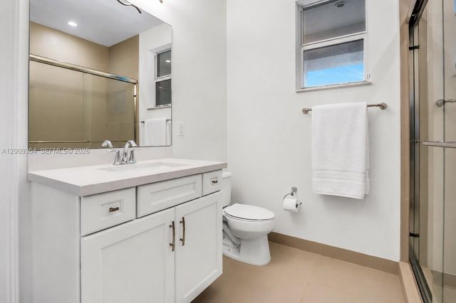 7601 Cavalia Dr, Davie, FL 33328