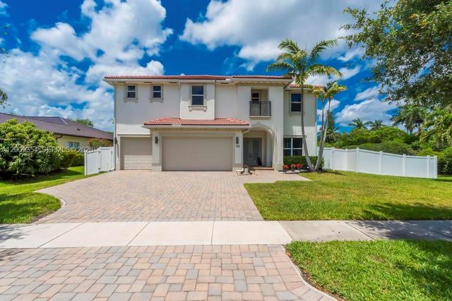 7601 Cavalia Dr, Davie, FL 33328