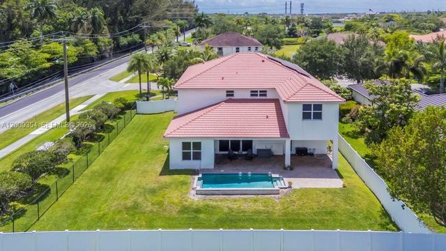 7601 Cavalia Dr, Davie, FL 33328