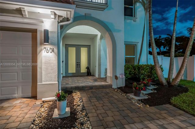 7601 Cavalia Dr, Davie, FL 33328