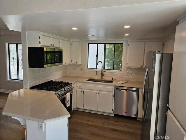 2825 Forest View Way, Carlsbad, CA 92008