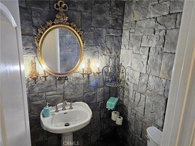 2825 Forest View Way, Carlsbad, CA 92008