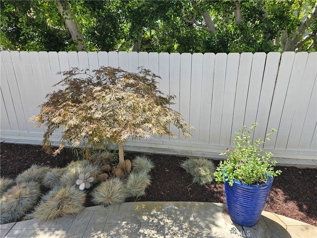 2825 Forest View Way, Carlsbad, CA 92008
