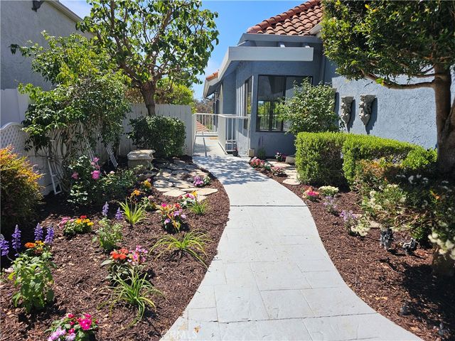 2825 Forest View Way, Carlsbad, CA 92008