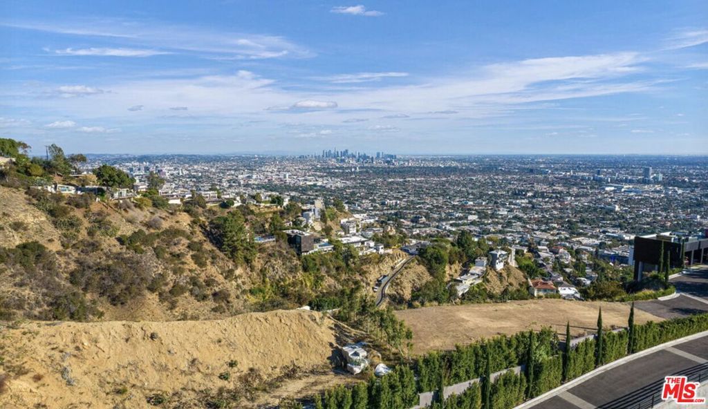 Image 2 of property listing at 3 Bode Drive, Los Angeles, CA 90069