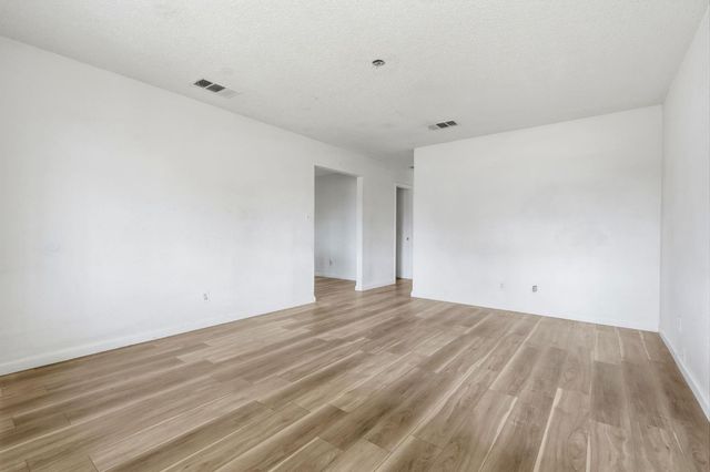 11404 Grant Street, Armona, CA 93202