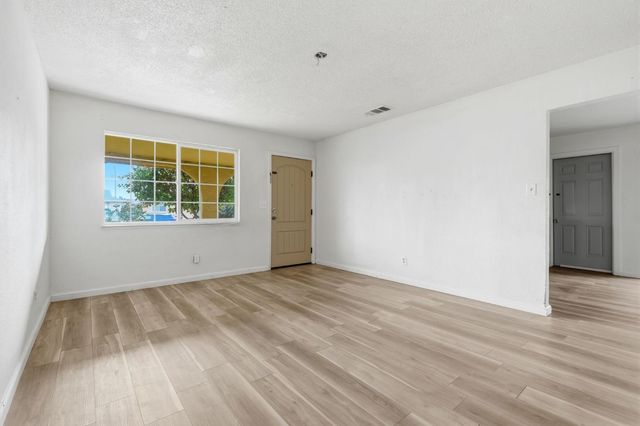 11404 Grant Street, Armona, CA 93202