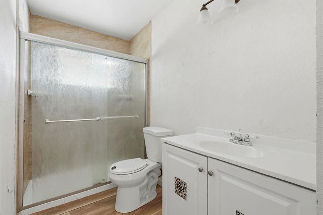 11404 Grant Street, Armona, CA 93202