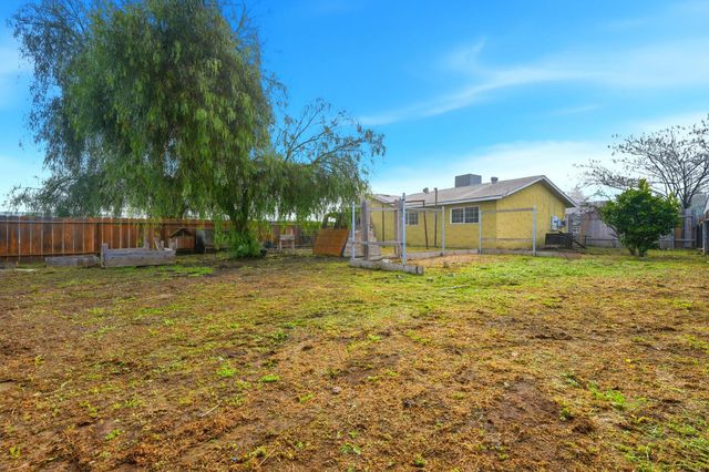 11404 Grant Street, Armona, CA 93202