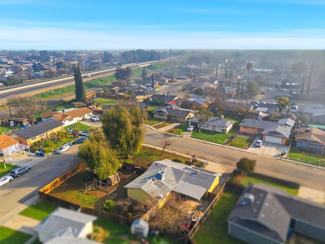 11404 Grant Street, Armona, CA 93202