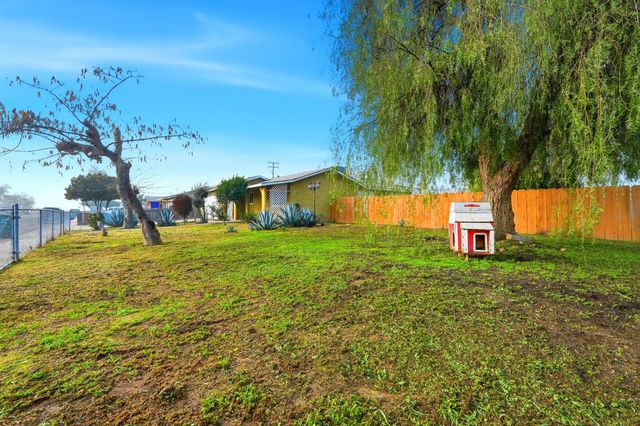 11404 Grant Street, Armona, CA 93202