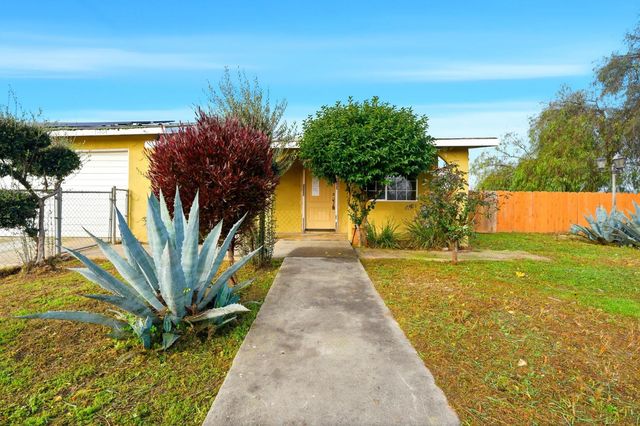 11404 Grant Street, Armona, CA 93202