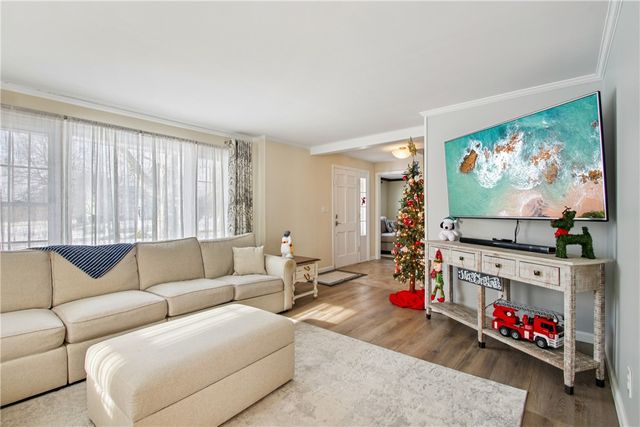 23 Farmcrest Drive, Rush, NY 14543