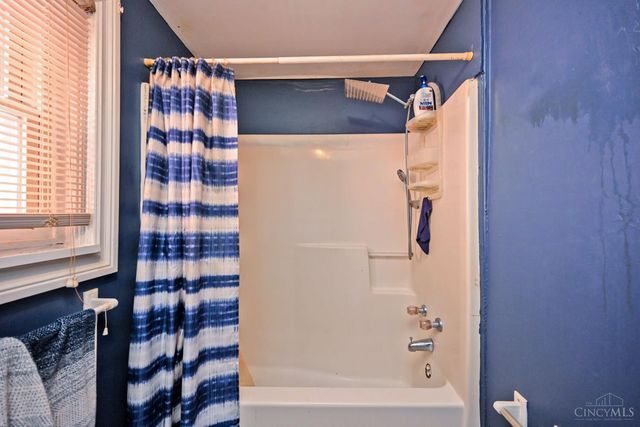329 Stanley Avenue, Cincinnati, OH 45226