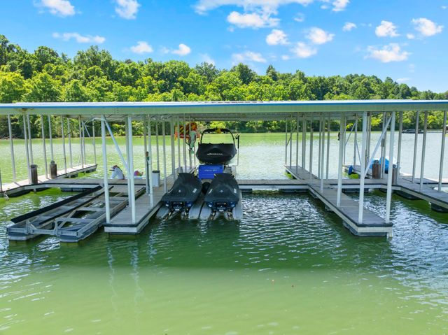 621 Lake Haven Dr, Tullahoma, TN 37388